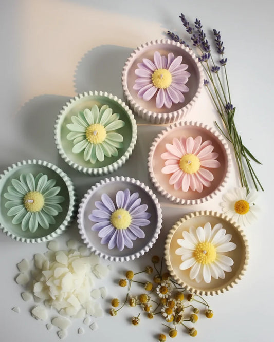Daisy Ribbed Jar Candle — Hand-Poured Soy Wax Scented India