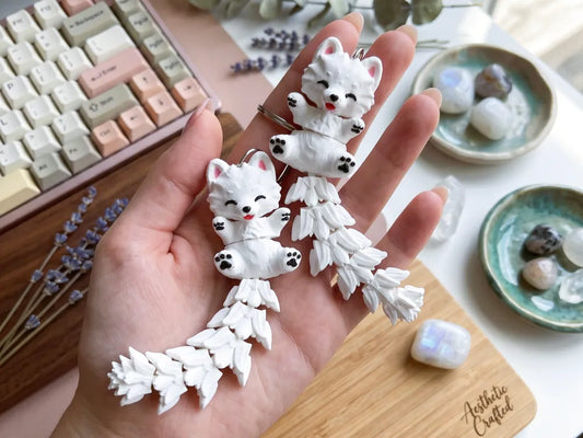 Fluffy Tails – Cute Flexi Samoyed Dog Keychain